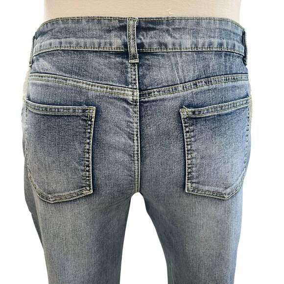 Women's Blue Jeans with Lace Detail - Picture 5 of 12